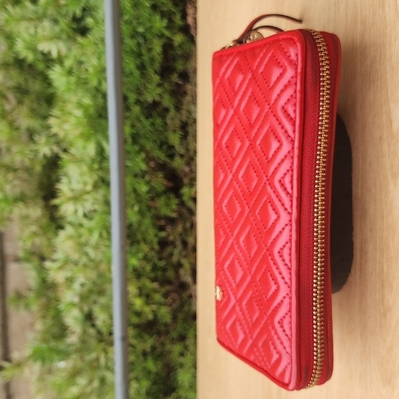 Tory Burch Red and Gold Wallet - Picture 5 of 11